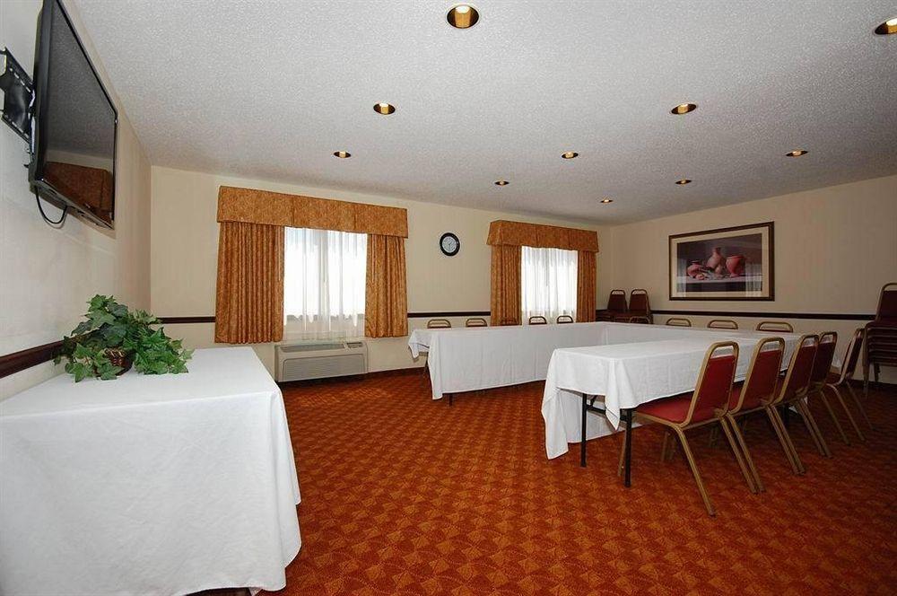 Best Western Lakewood Inn Hebron Удобства фото