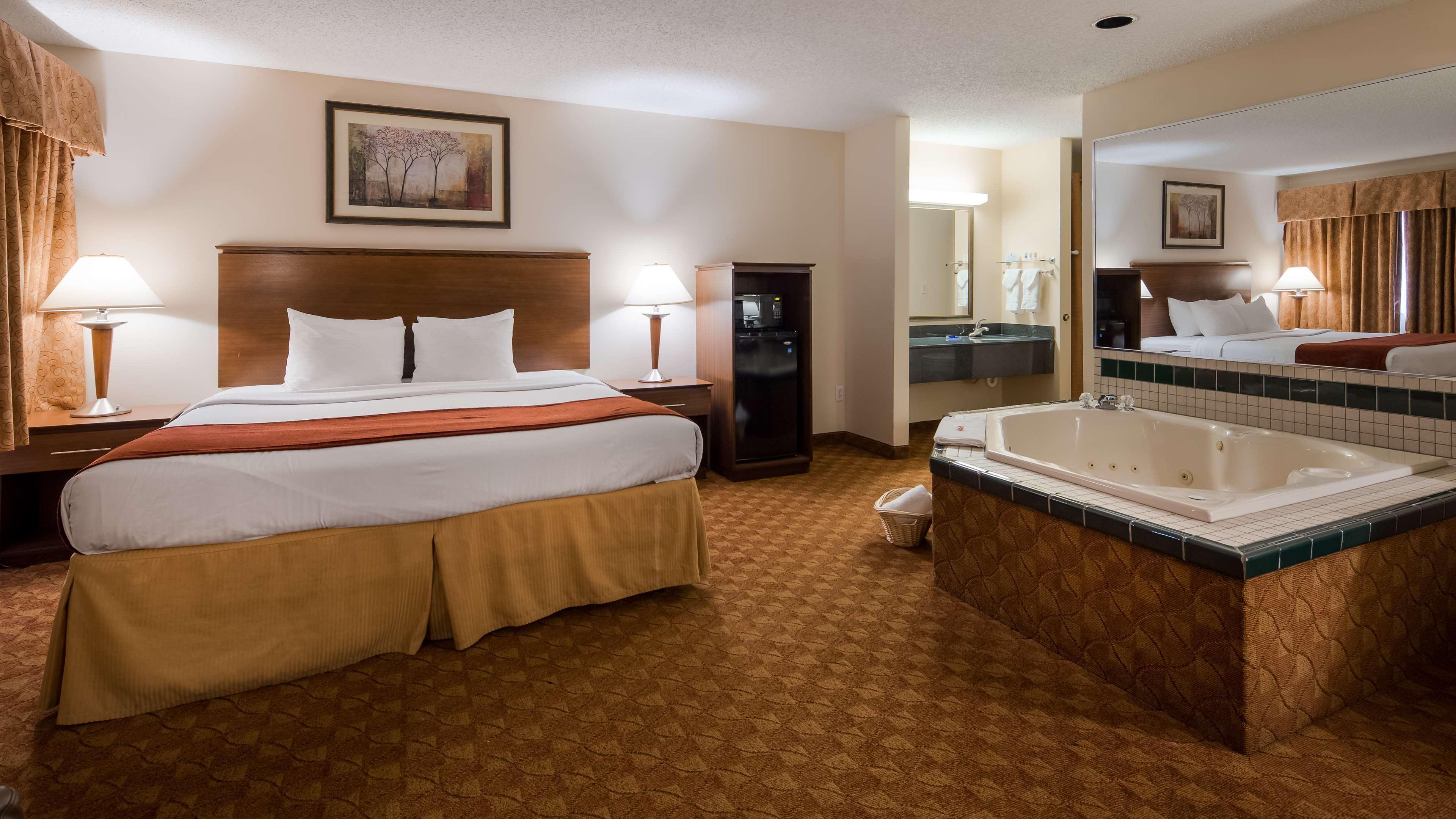 Best Western Lakewood Inn Hebron Экстерьер фото