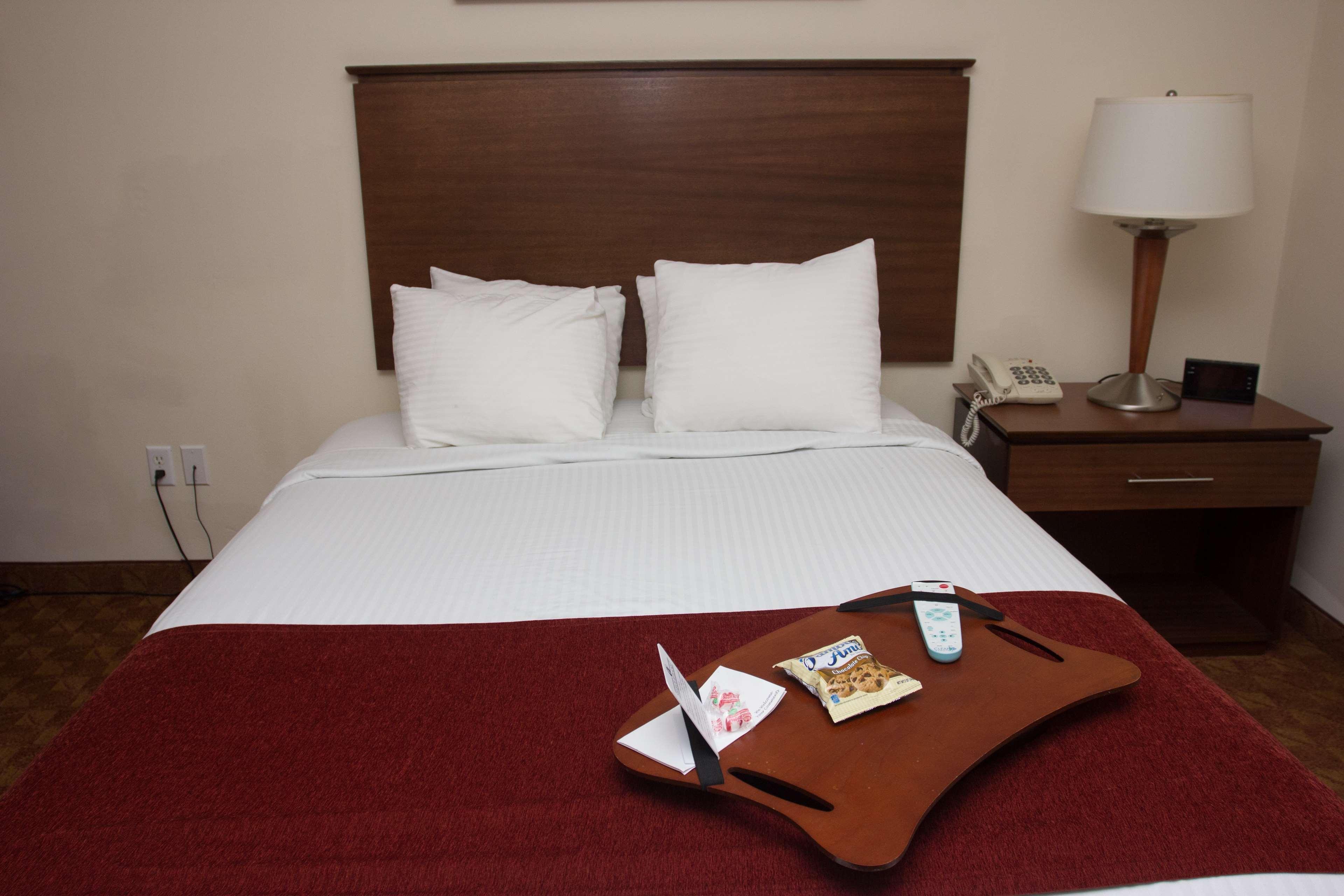 Best Western Lakewood Inn Hebron Экстерьер фото
