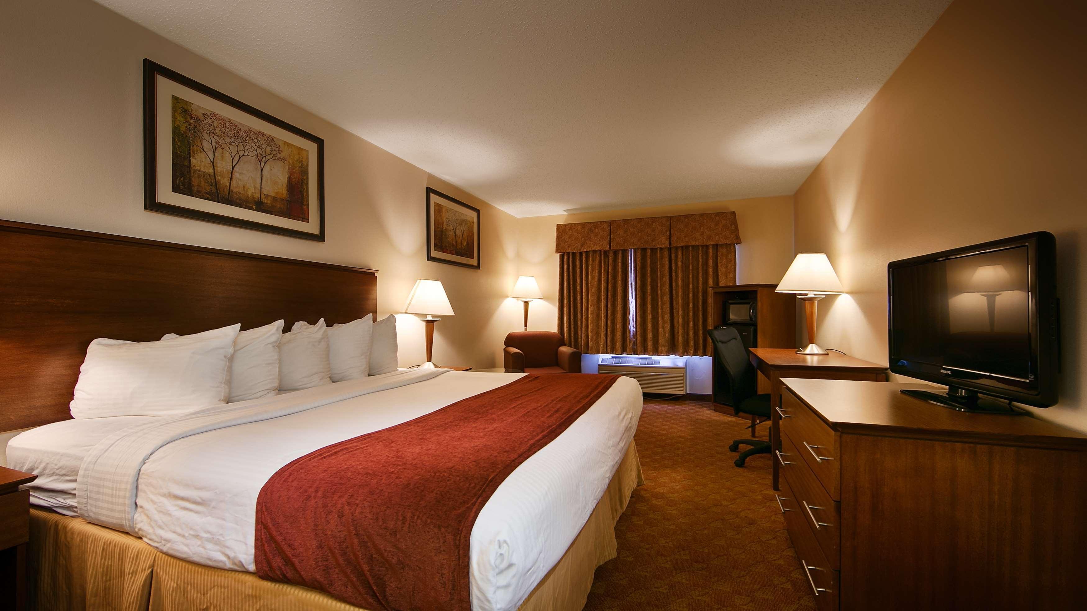 Best Western Lakewood Inn Hebron Экстерьер фото
