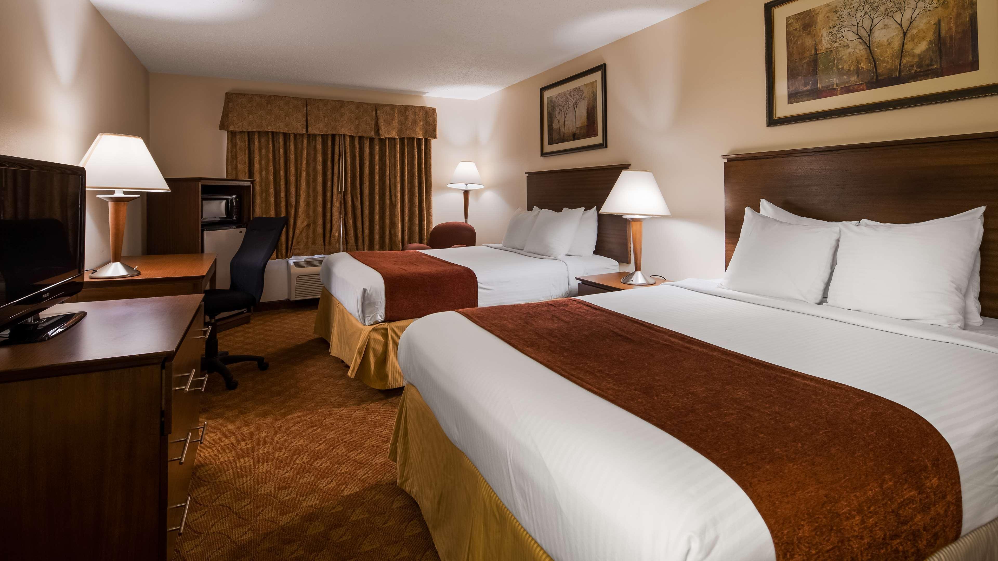 Best Western Lakewood Inn Hebron Экстерьер фото