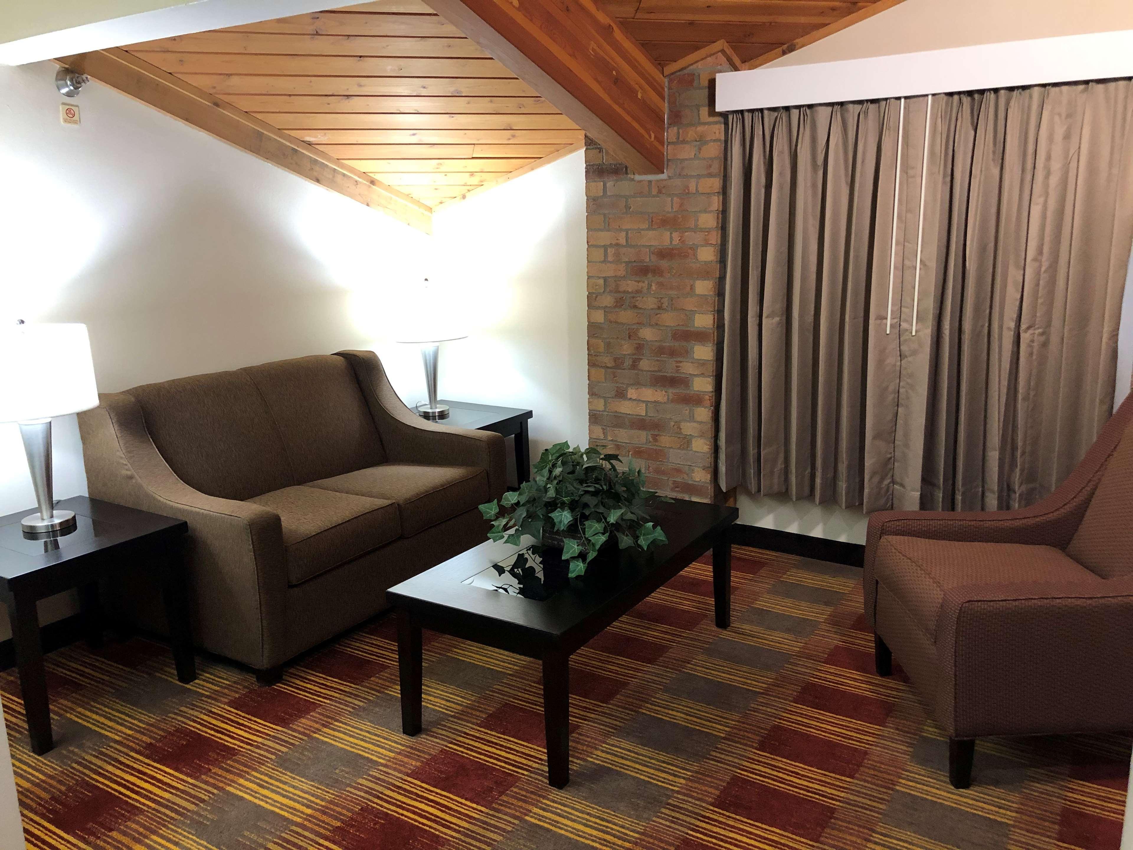 Best Western Lakewood Inn Hebron Экстерьер фото