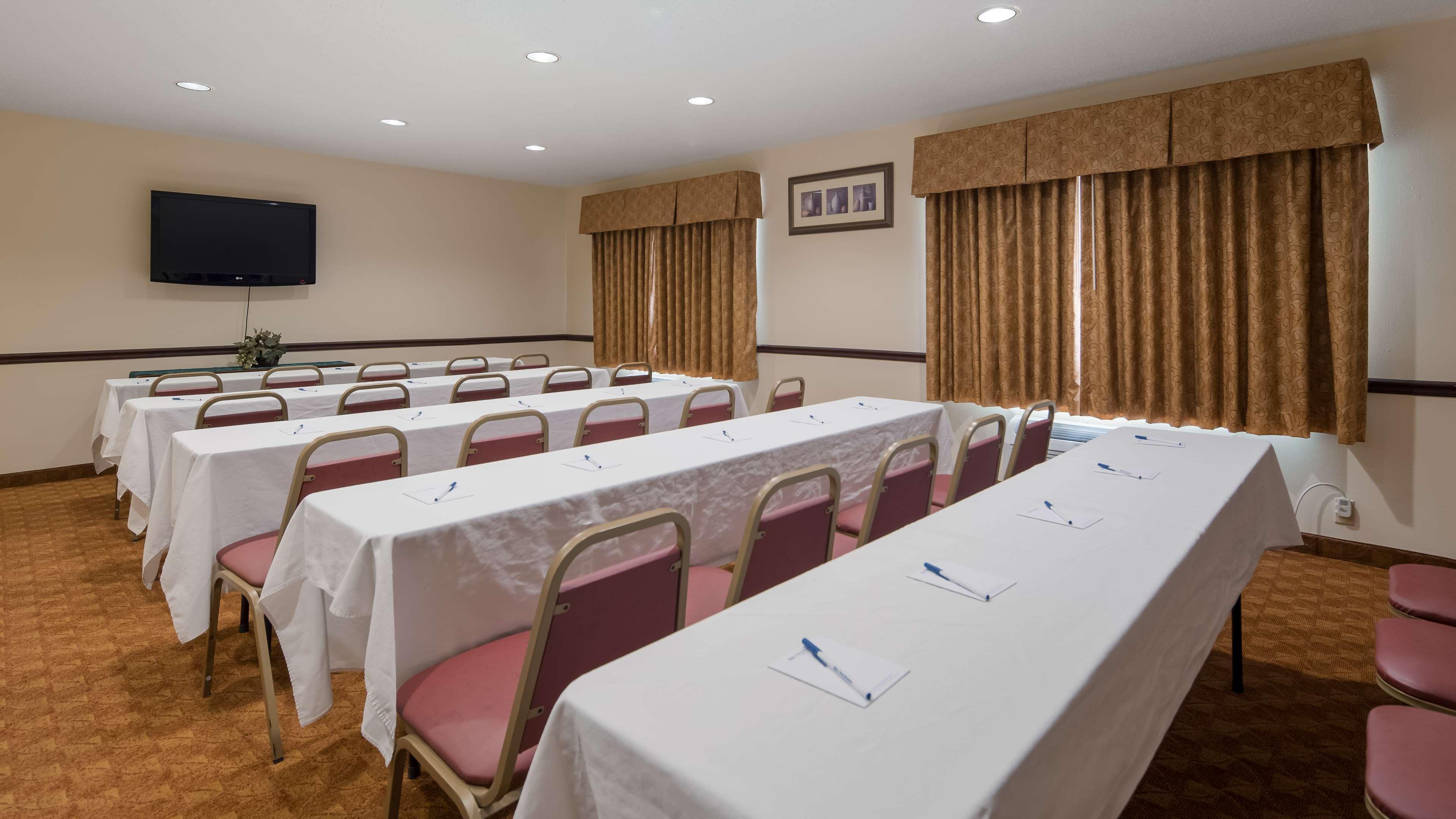 Best Western Lakewood Inn Hebron Экстерьер фото