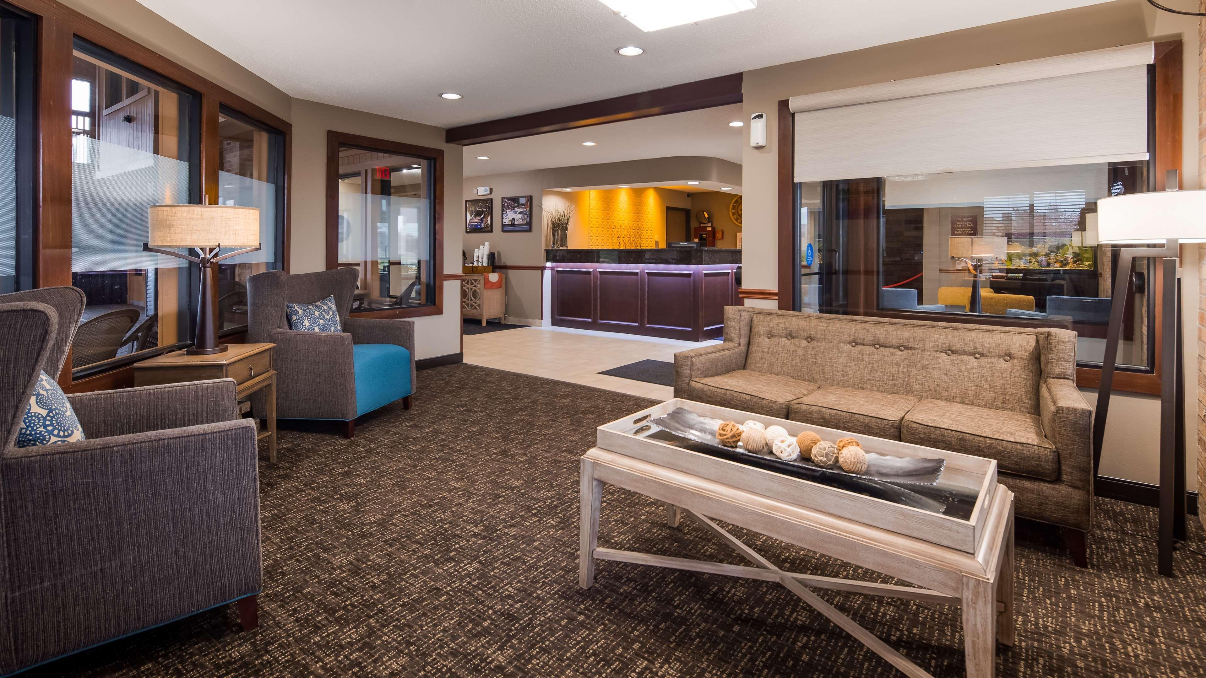 Best Western Lakewood Inn Hebron Экстерьер фото