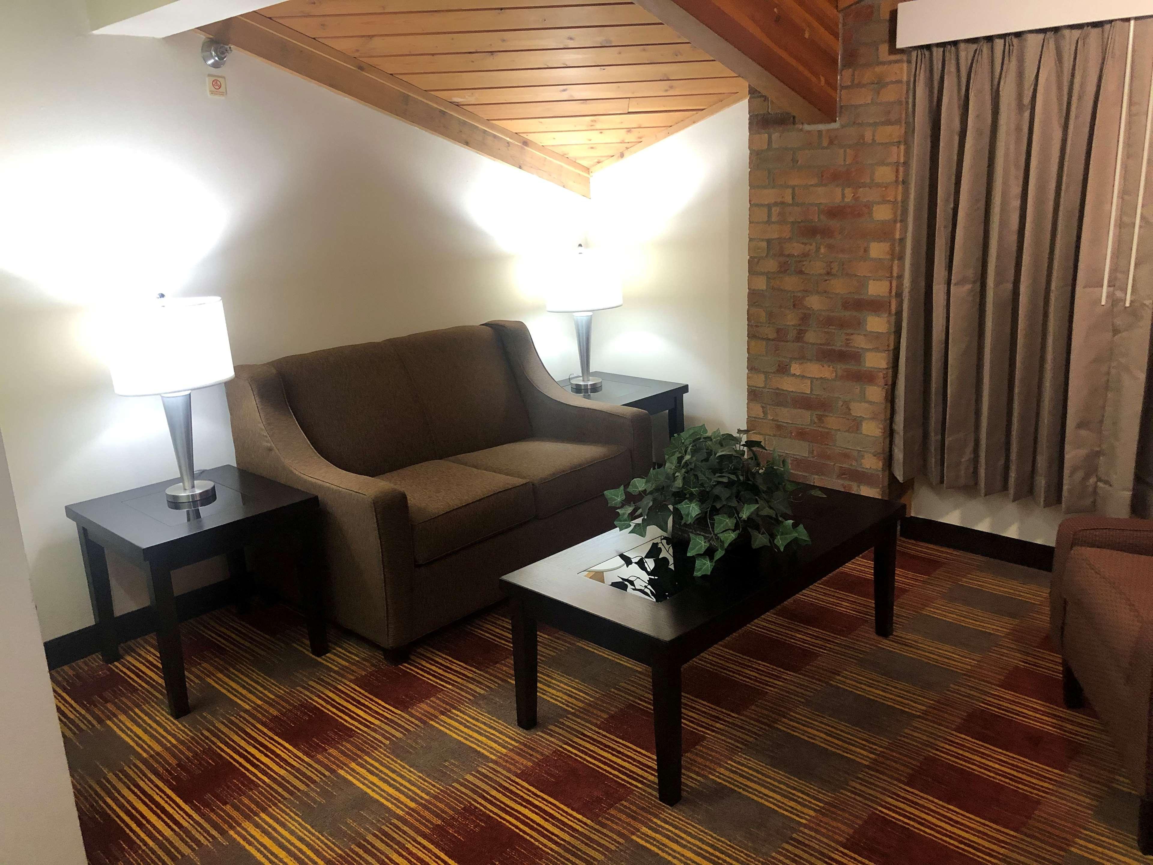 Best Western Lakewood Inn Hebron Экстерьер фото