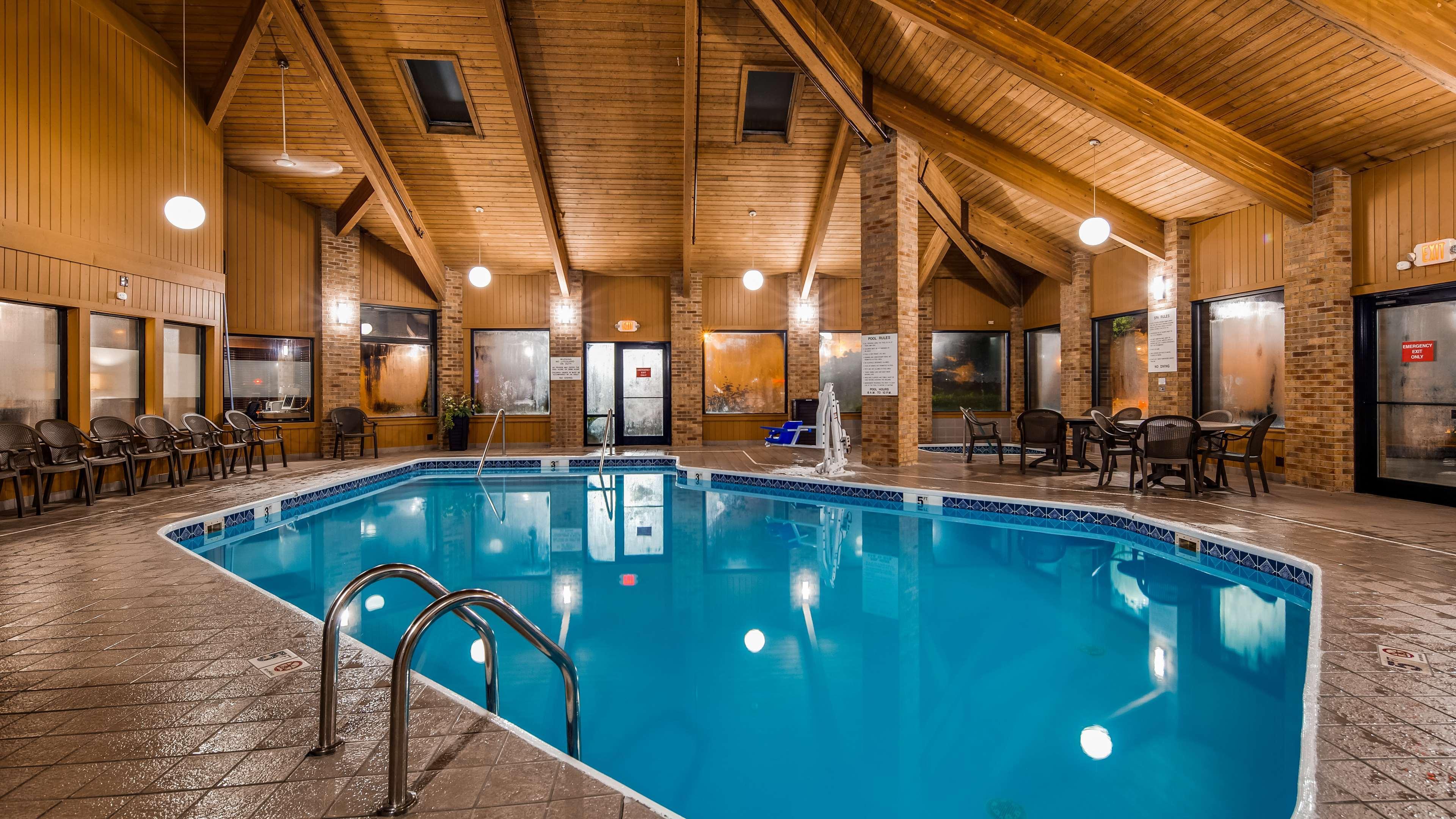 Best Western Lakewood Inn Hebron Экстерьер фото