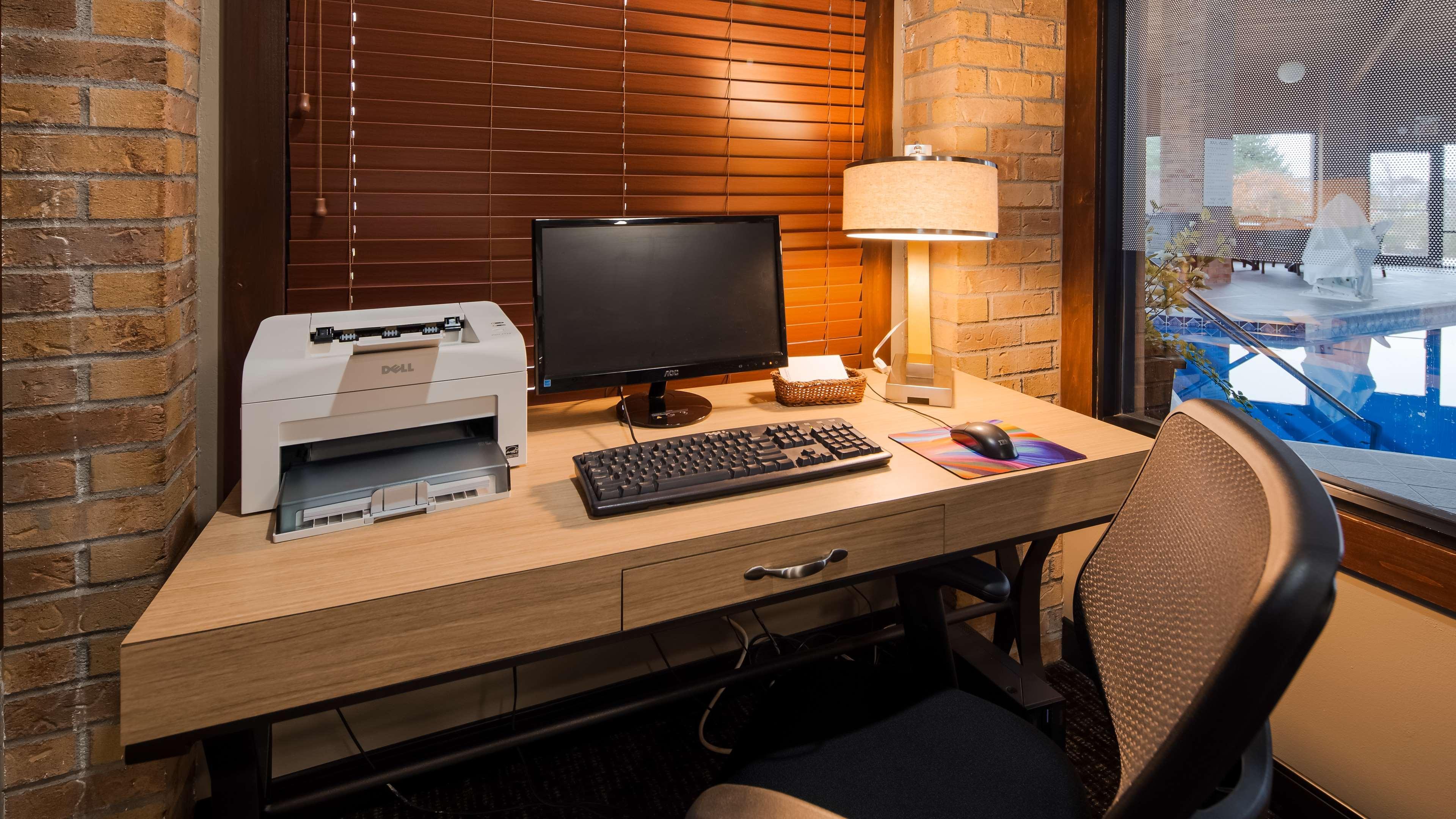 Best Western Lakewood Inn Hebron Экстерьер фото