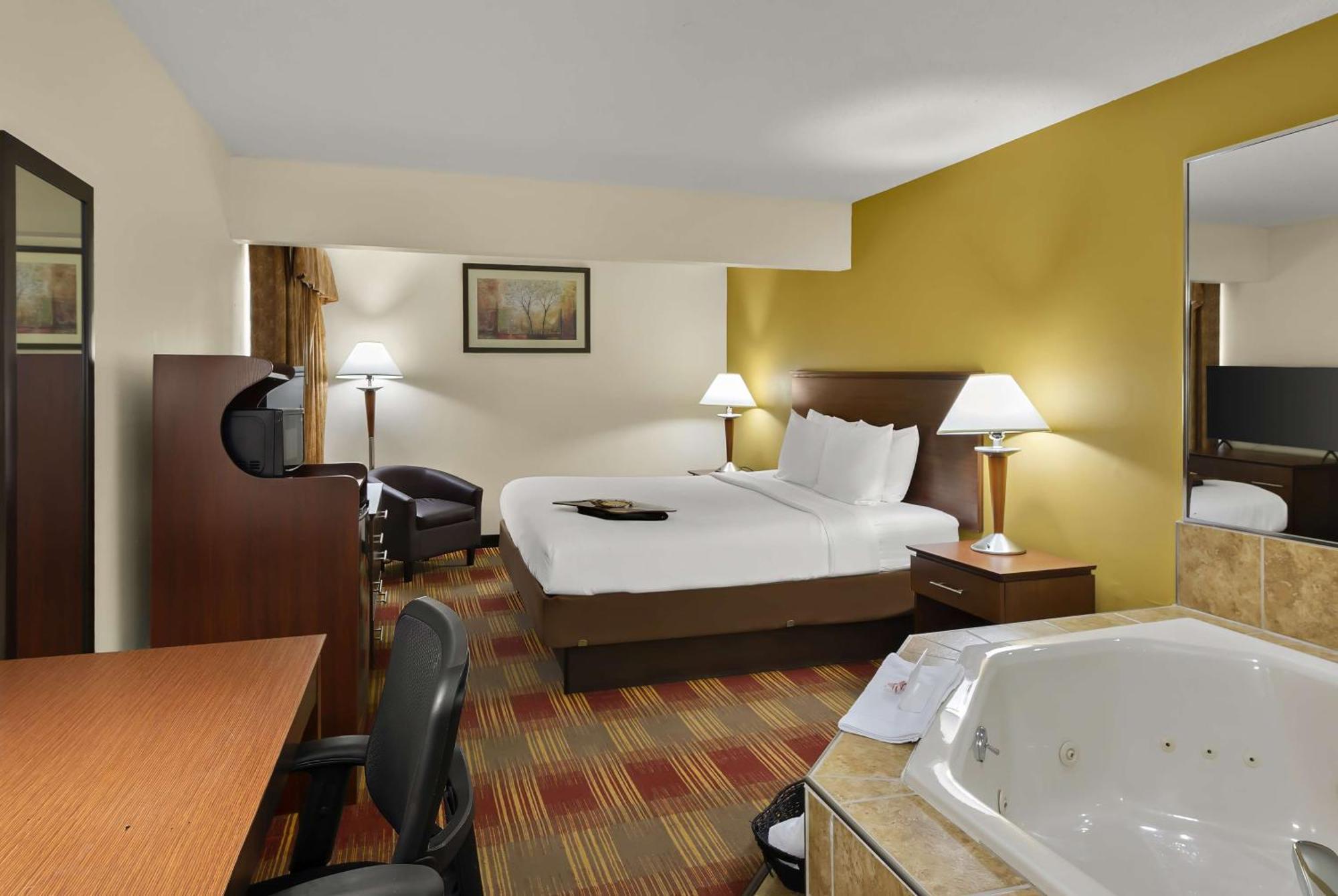 Best Western Lakewood Inn Hebron Экстерьер фото