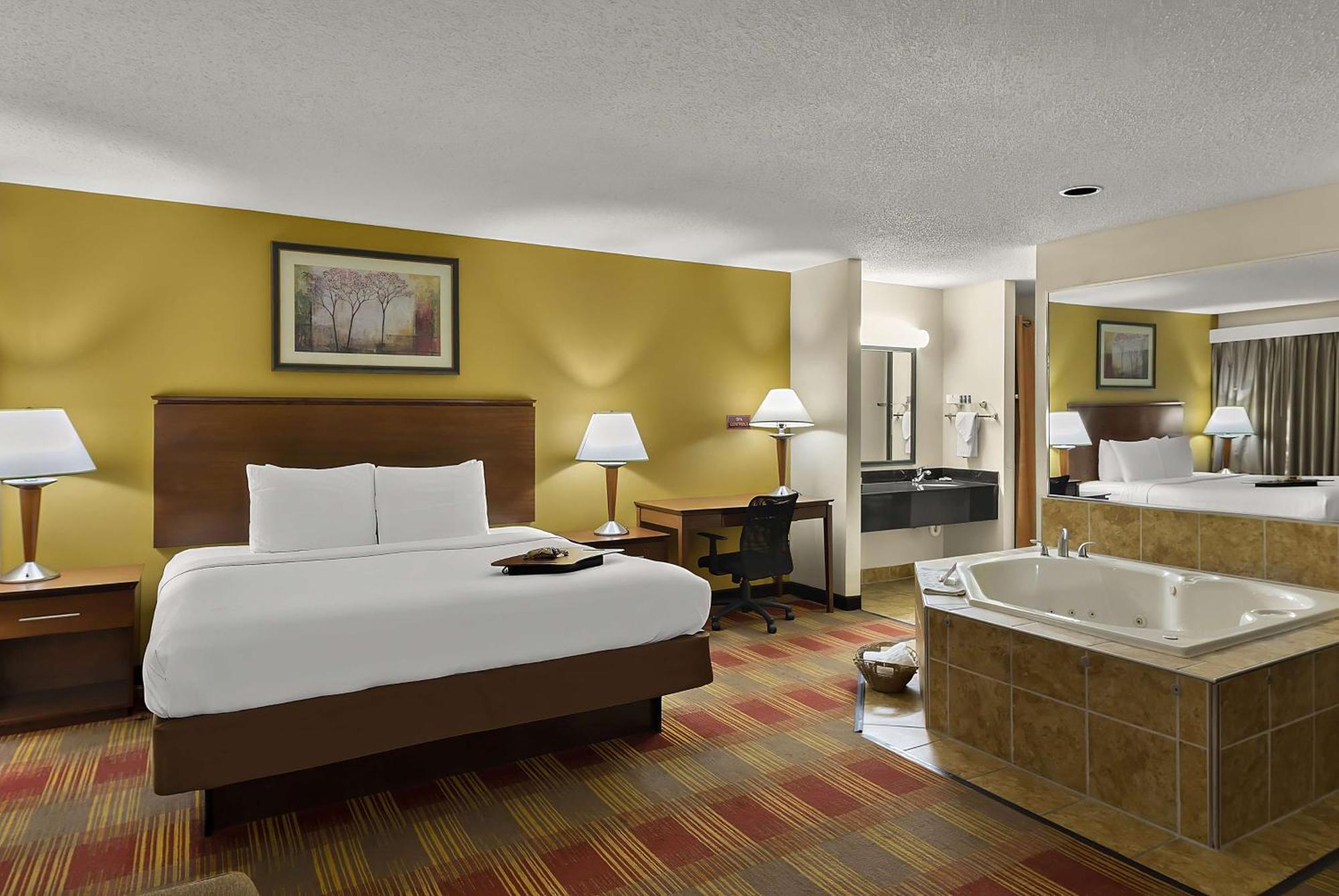 Best Western Lakewood Inn Hebron Экстерьер фото