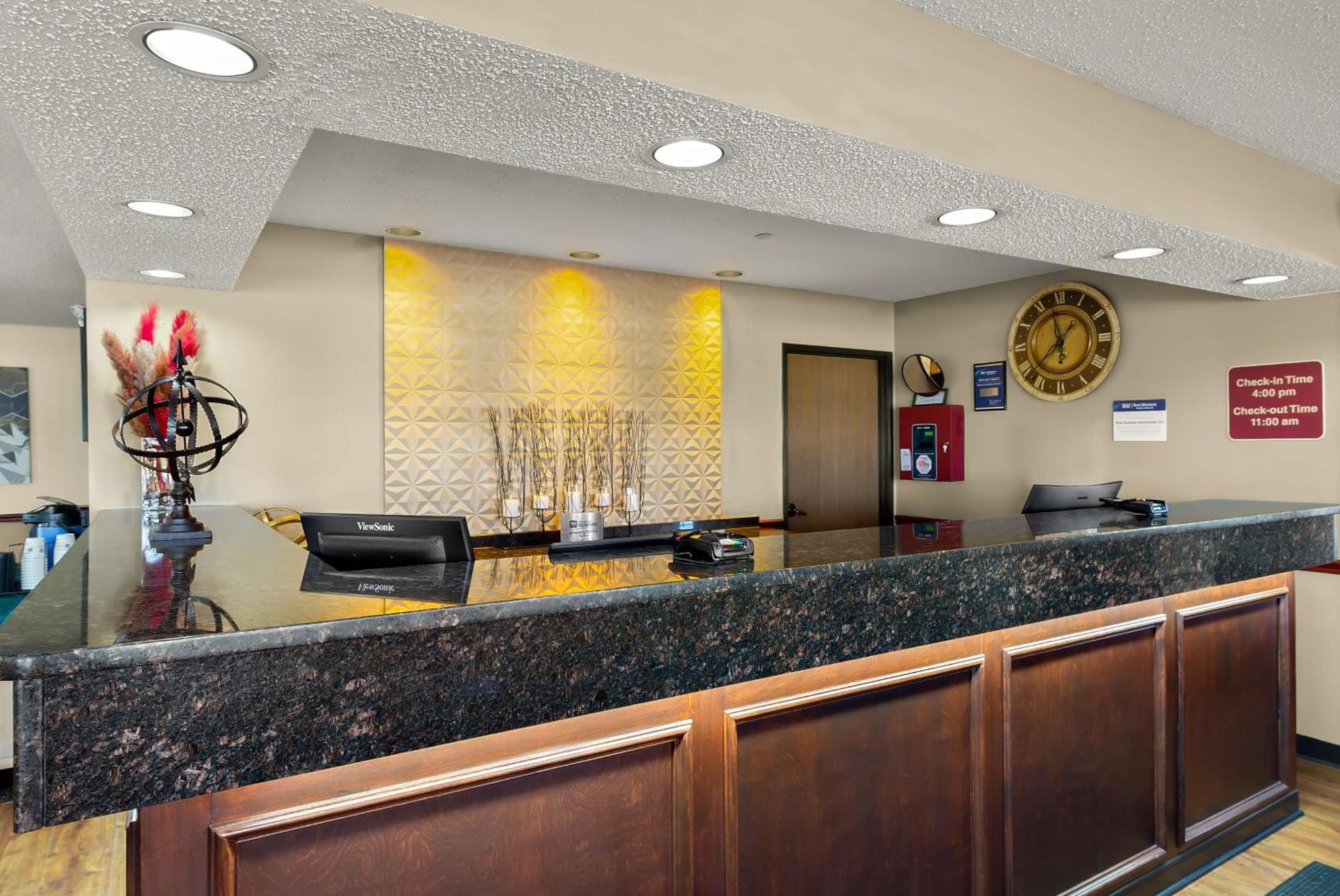 Best Western Lakewood Inn Hebron Экстерьер фото